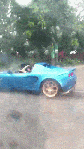 搞笑gif段子:事实证明,时时刻刻远离大车是正确的!