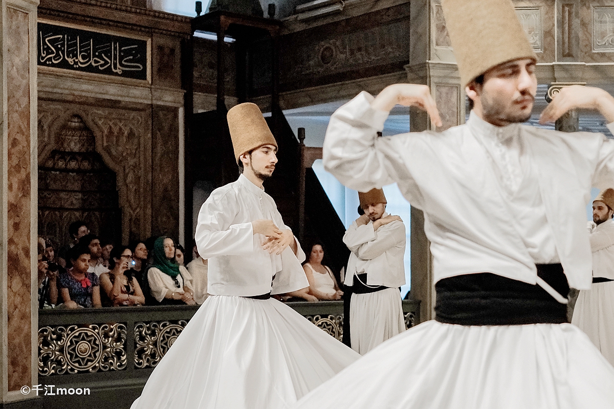 被列入世界文化遗产名录的旋转舞，去土耳其旅行不可错过！