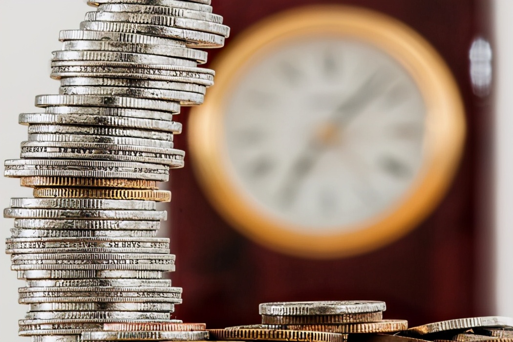 凭空多借775万元 债主竟系被网上追逃的90