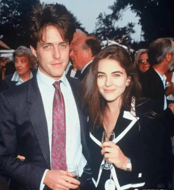 她是英伦第一美女,惊艳世界!美成这样,男友居然还招妓