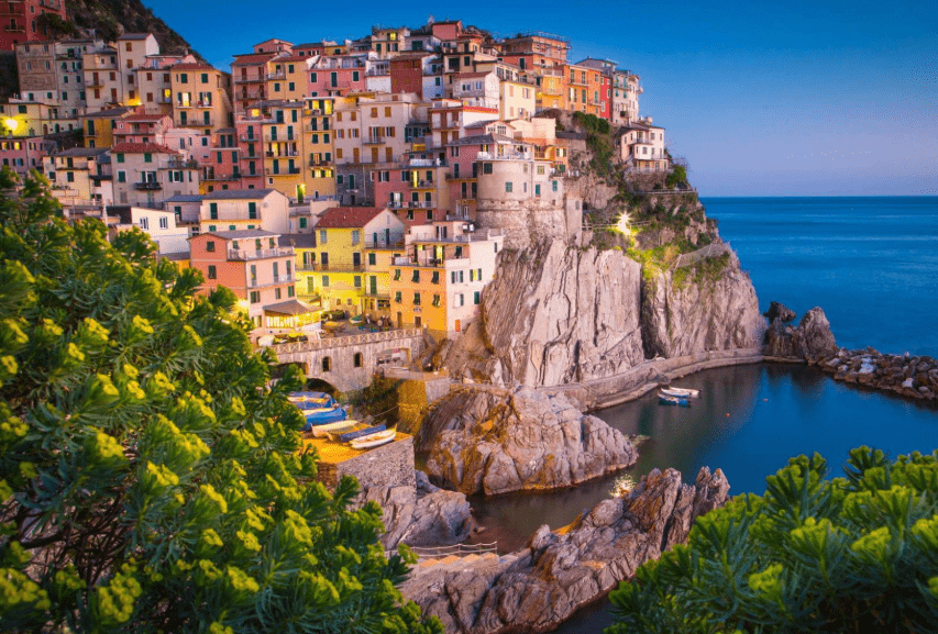 意大利这处绝美小镇，风景优美宛如童话世界一般，引无数游客驻足