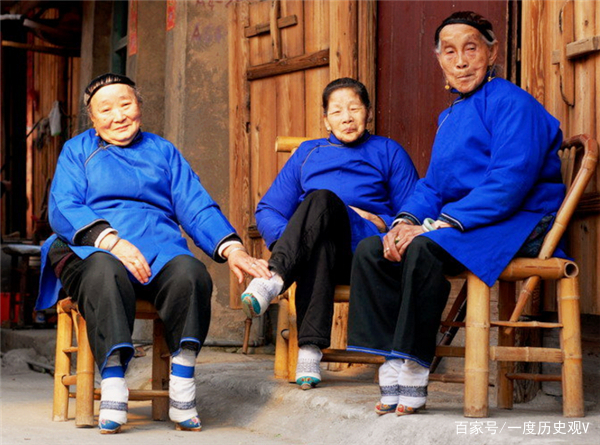 中国什么时候开始裹小脚的 d4b3af11baa746e3bc4efd59f89bb060.jpeg