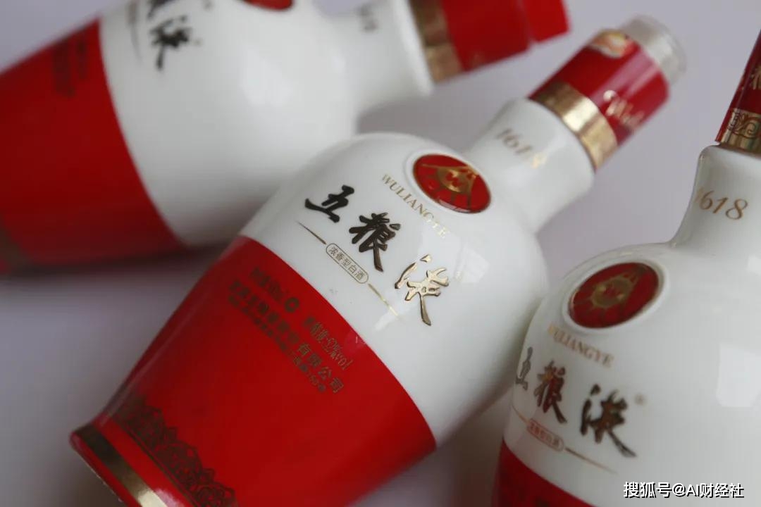 白酒疯涨：市值超5万亿，可买十个中石化，有酒
