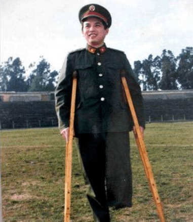 战斗英雄徐良越战中造成残疾因春晚走红被诋毁现况如何