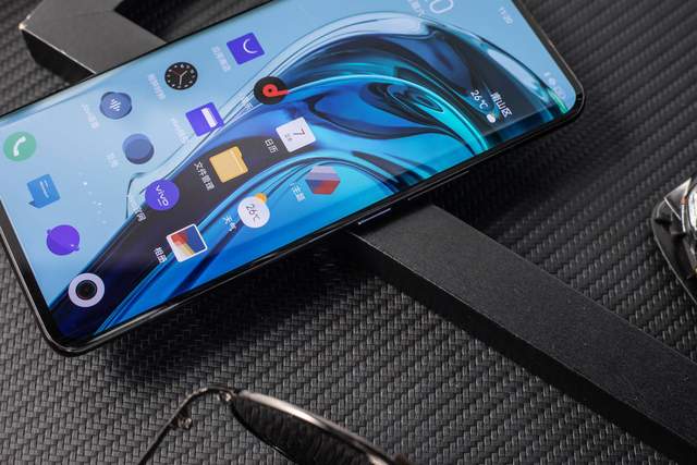 iqoo5 pro充电慢了 4f5ee2562f3f4fd2bb623b469f1084cf.jpeg