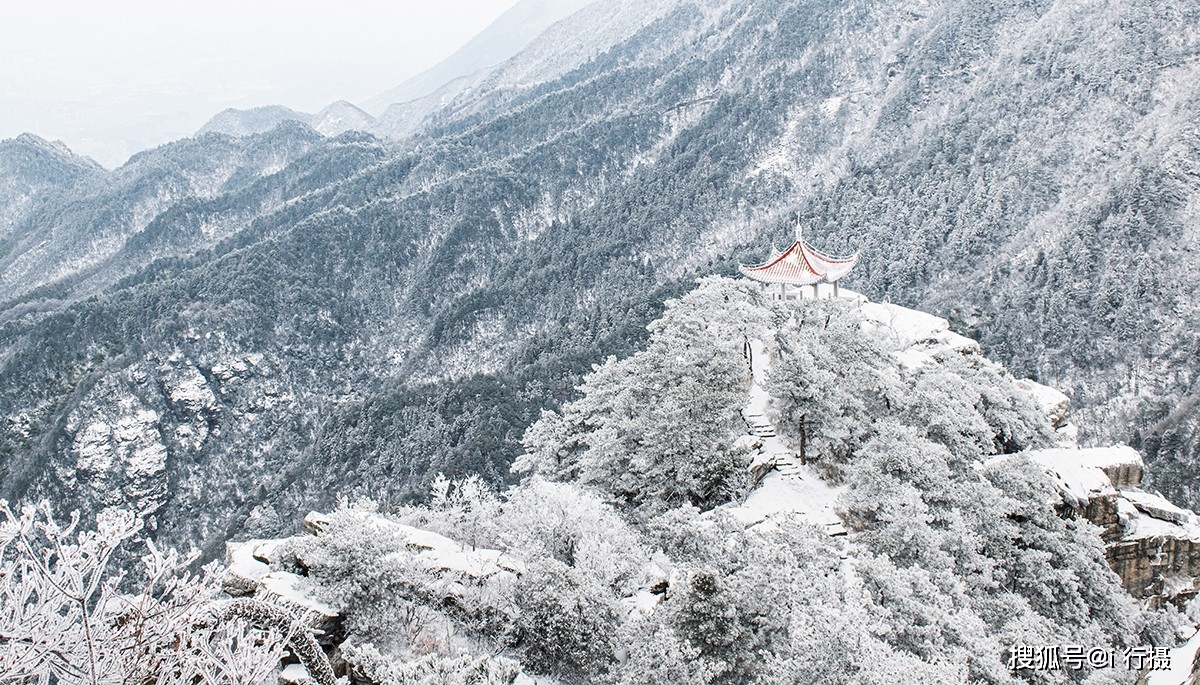 庐山入冬第一场雪