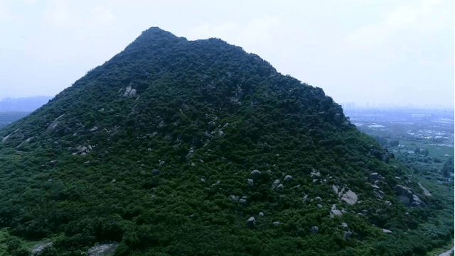 济南华山湖二期开园，华山主峰由上亿年前的，岩浆岩构成