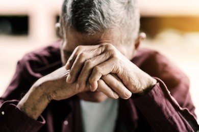 老年人抑郁症频发不要忽略了父母的精神健康