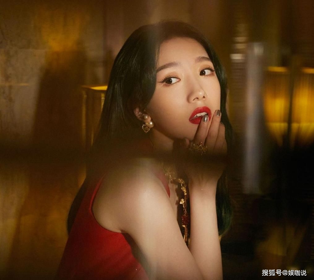 章子怡曾点赞孟美岐演技,金莎再度回应:不接