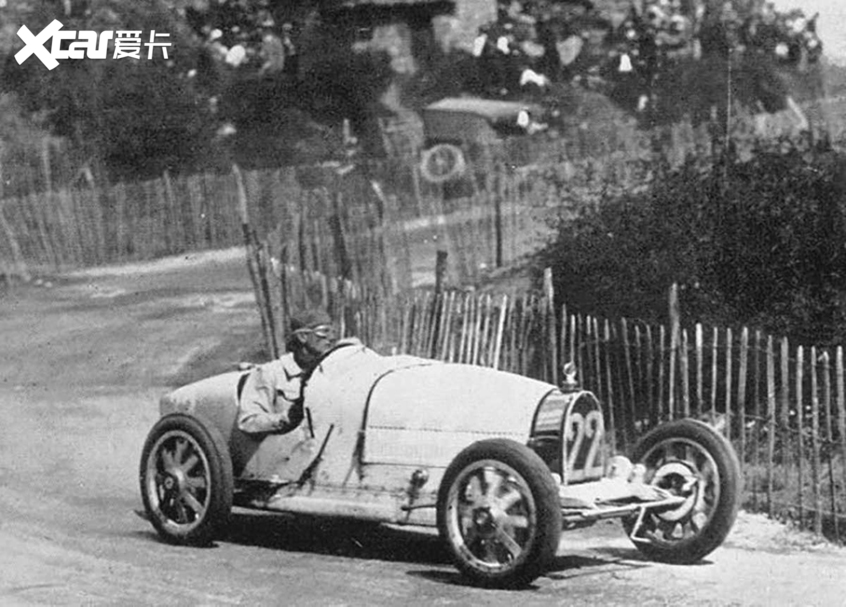 上世纪二十年代初,布加迪创始人埃托尔·布加迪(ettore bugatti)在