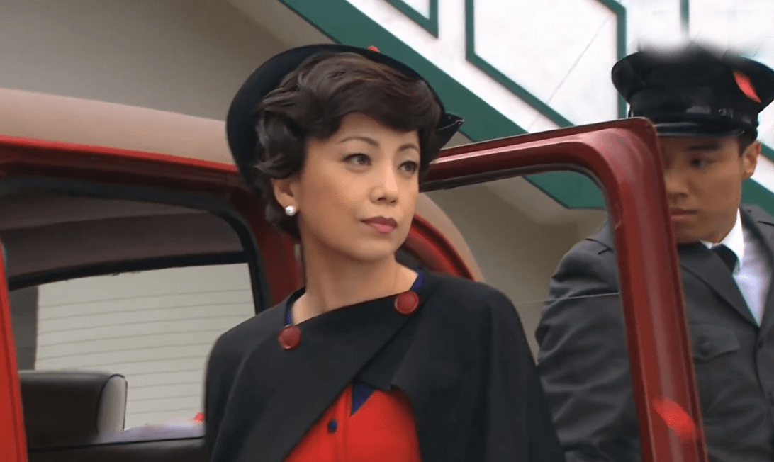 女演员可以有多帅?邓萃雯强势如"女魔头,这才是真正的大女主