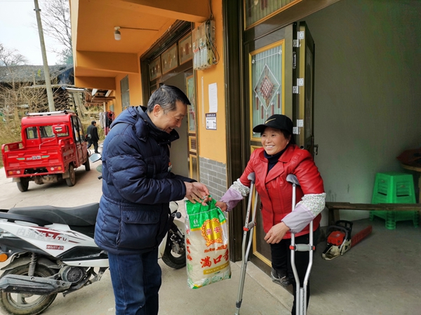 重庆石柱中益乡残疾妇女最美的微笑