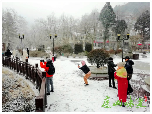 庐山天下悠：庐山景区2021年第一场雪如约而至缤纷袭来