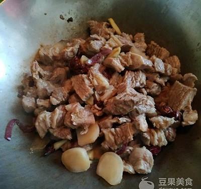 怎么把肉煮的软烂 0efae16c080541d3aac93a1ca67b0ad3.jpeg