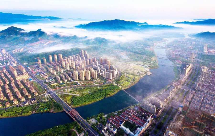 安徽宣城唯一的县级市，和浙江接壤，是全国百强县之一