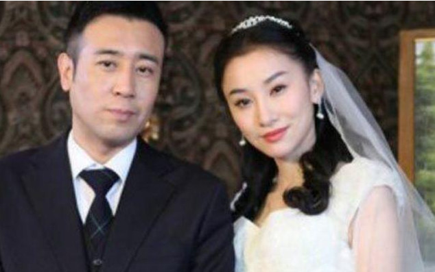 于和伟与老婆宋林静近照,两人结婚28年零绯闻,家庭幸福