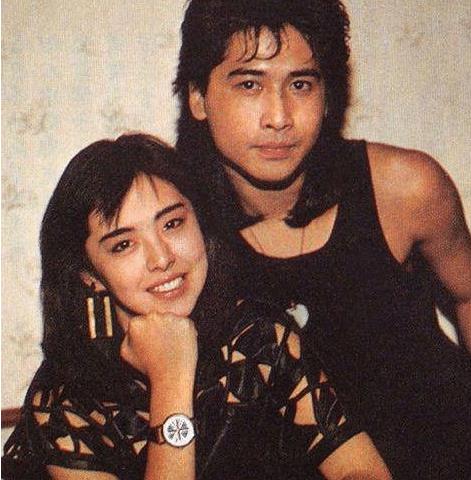 早年经历王祖贤1967年出生于台北一个体育世家,她的父亲是篮球教练,在