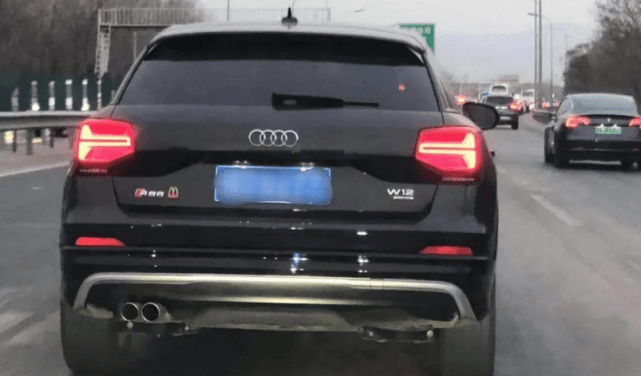 原陆羽奥迪Q2L,看到车后面的尾标,网友:小车,大梦