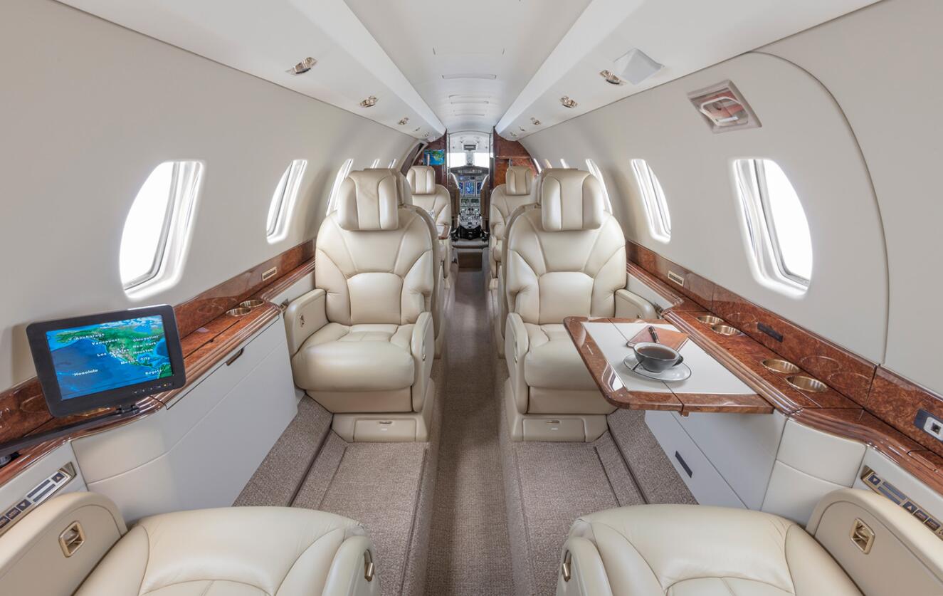 奖状x和猎鹰2000ex私人飞机,谁的客舱更豪华?价格相差7千万
