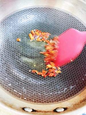 油爆小河虾的做法 ,简单!