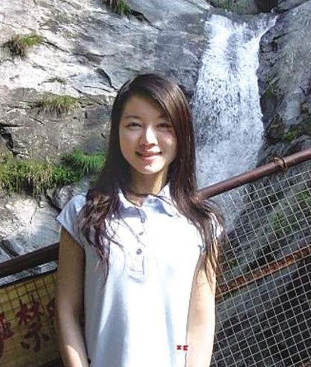 原创湖北女孩何蕾:为救人29岁牺牲,如今10余年过去,她的父母如何了