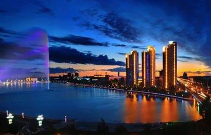 齐齐哈尔gdp_齐齐哈尔火车站(3)