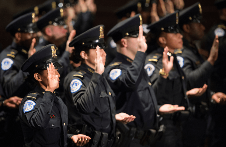 原创美国国会警察的警衔徽章和编制助理总警监直管分局更有实权