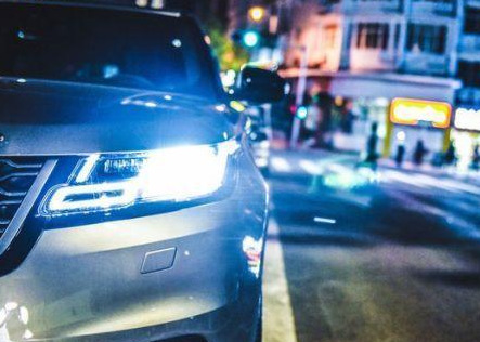 原装最差进口车!标配8AT和全时四驱不到65万,比奥迪Q5更霸气但没有销量