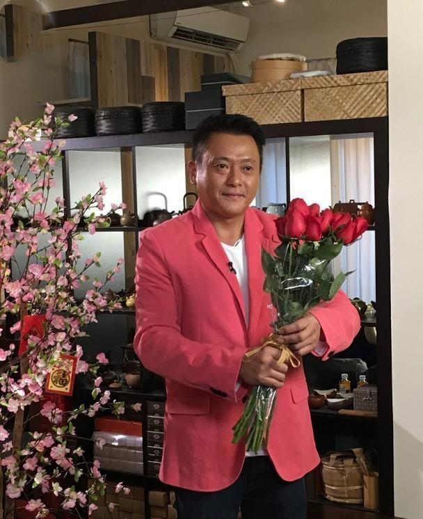 魏骏杰首谈与滕丽名的感情!自曝余生不会再娶,什么债都还清了
