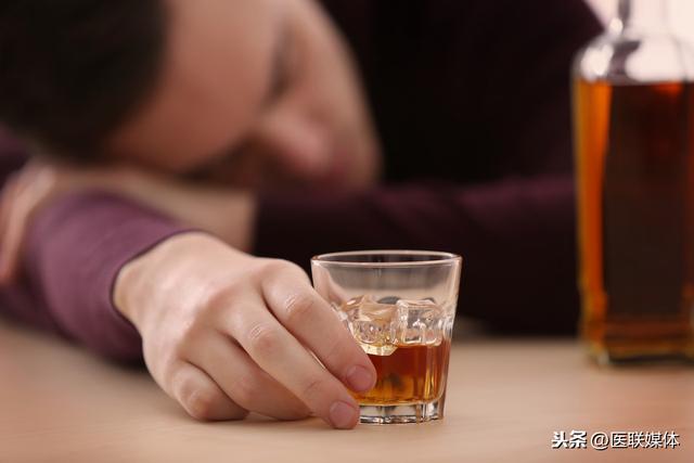 酒喝多了很难受?教你1招解酒,经常喝酒的人值得收藏