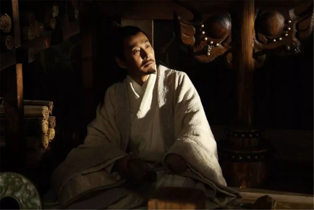 原创勾践灭吴称霸的功臣并非范蠡,而是一个世外高人,此人大有来头