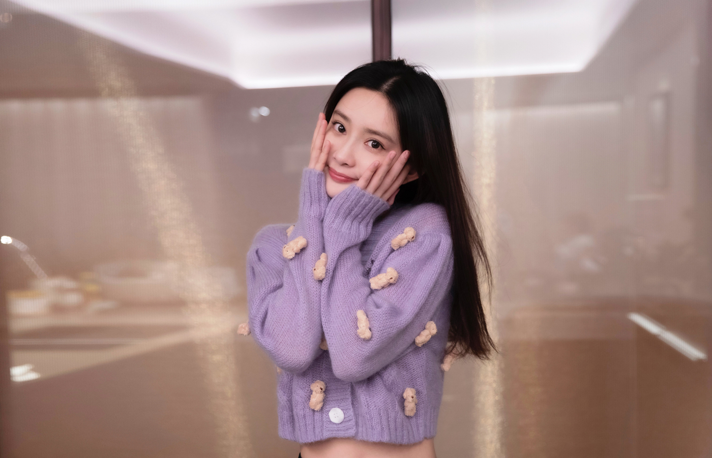 孟子义最新写真少女感十足 示范时髦减龄早春穿搭