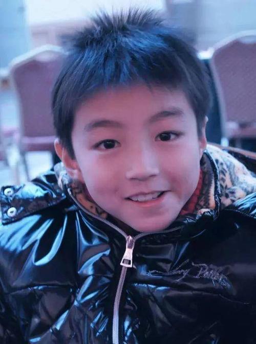 原创王俊凯出道10年11岁成为练习生从懵懂无知到光芒万丈