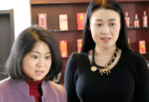 还记得赵本山最器重的女徒弟关婷娜吗?今36岁依旧美貌