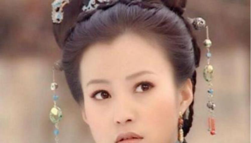 拍《颐和园》让郝蕾演技名声大涨,但是她和邓超的爱情