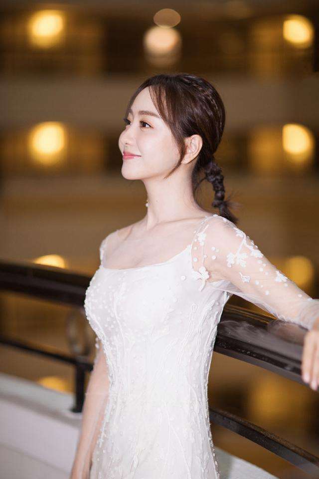 漂亮女明星杨蓉,虽然在事业上有了成就,但感情依旧是一张白纸