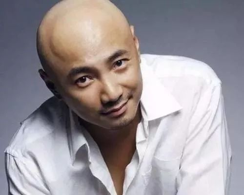 有头发的徐峥,苗条韩红,长发李宇春,很多网友直呼认不出来