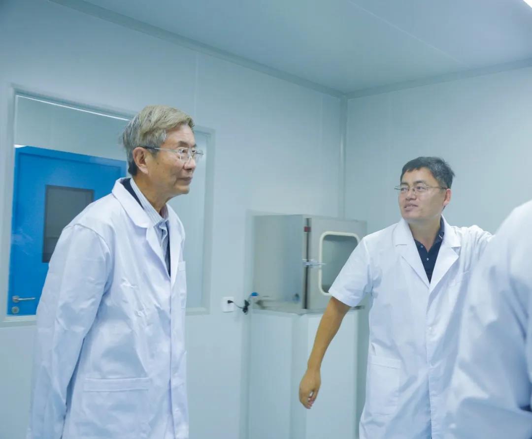 中国干细胞之父吴祖泽院士等莅临海南优尼科尔生物科技有限公司参观
