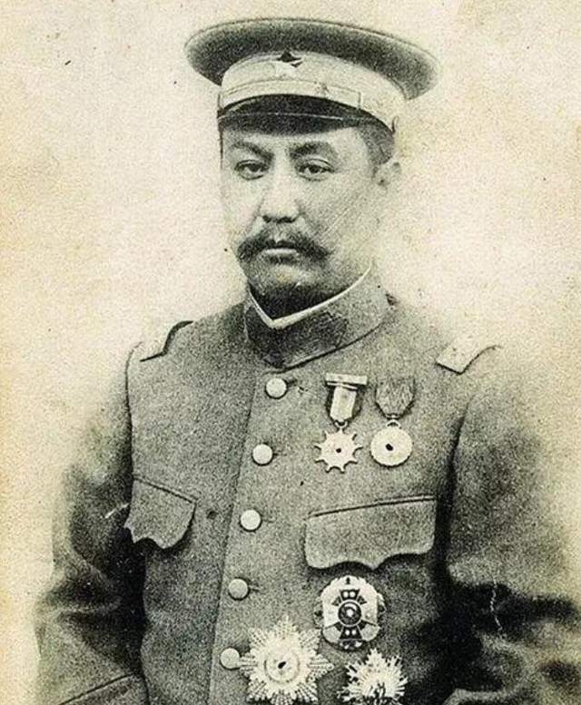 在影视作品中,《亮剑》中的楚云飞部便是晋绥军建制,之前我们也分析过