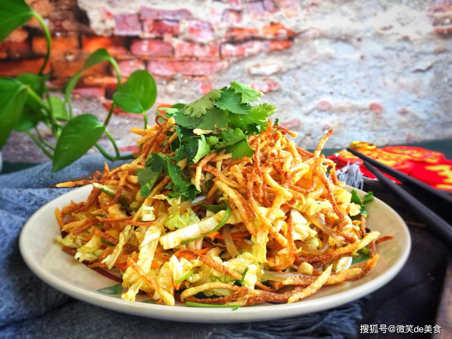 年夜饭餐桌上必备菜之凉拌金丝白菜,爽口香脆,大人孩子都喜欢