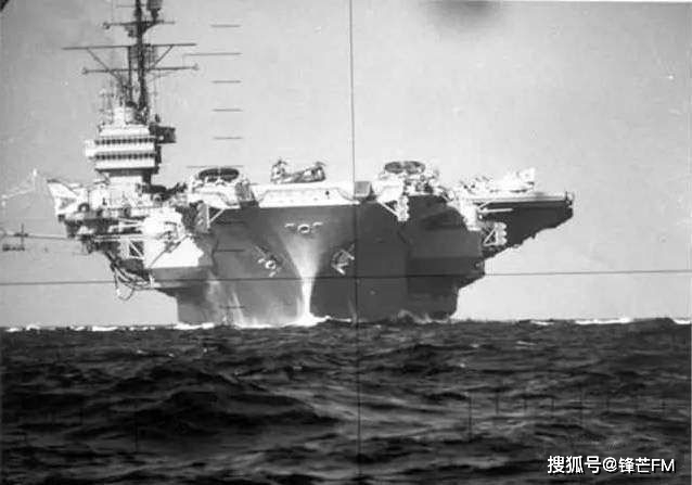 原创94年的窝囊一扫而空06年宋级潜艇与小鹰号合影摧毁很简单