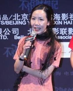 她是"中国最丑女演员",却嫁入豪门成阔太,身价上亿打脸众人