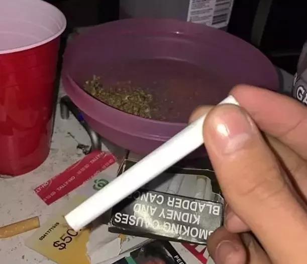 开路虎背gucci做美甲澳洲穷人拿着你的钱过得太潇洒了