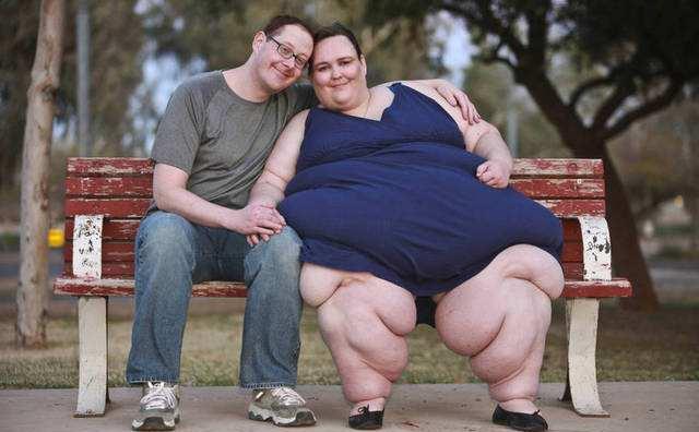 世界上最胖的女人,双腿残疾,却嫁给了高大帅气的博士