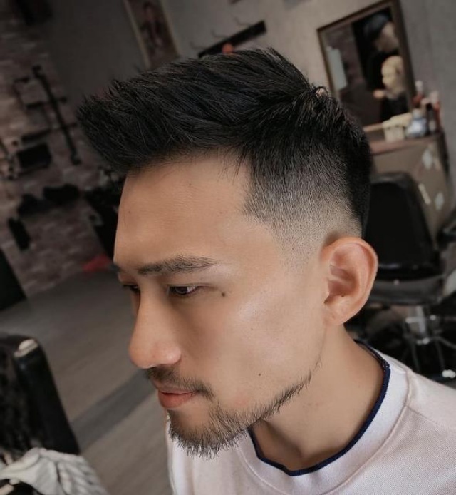 长脸男士发型2021新款,男士发型2020新款短发 2021 男生发型图鉴,5款俐落好整理造型让你帅气一整年(霹雳九皇座)