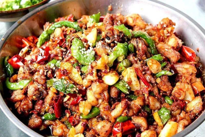 精选美食:泡椒兔,虾仁炒西兰花,肠仔蛋炒饭,青瓜凉拌猪舌做法
