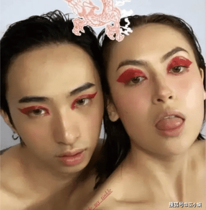 原创伊能静儿子再晒女装照?与女生举止亲密,画面堪比av现场