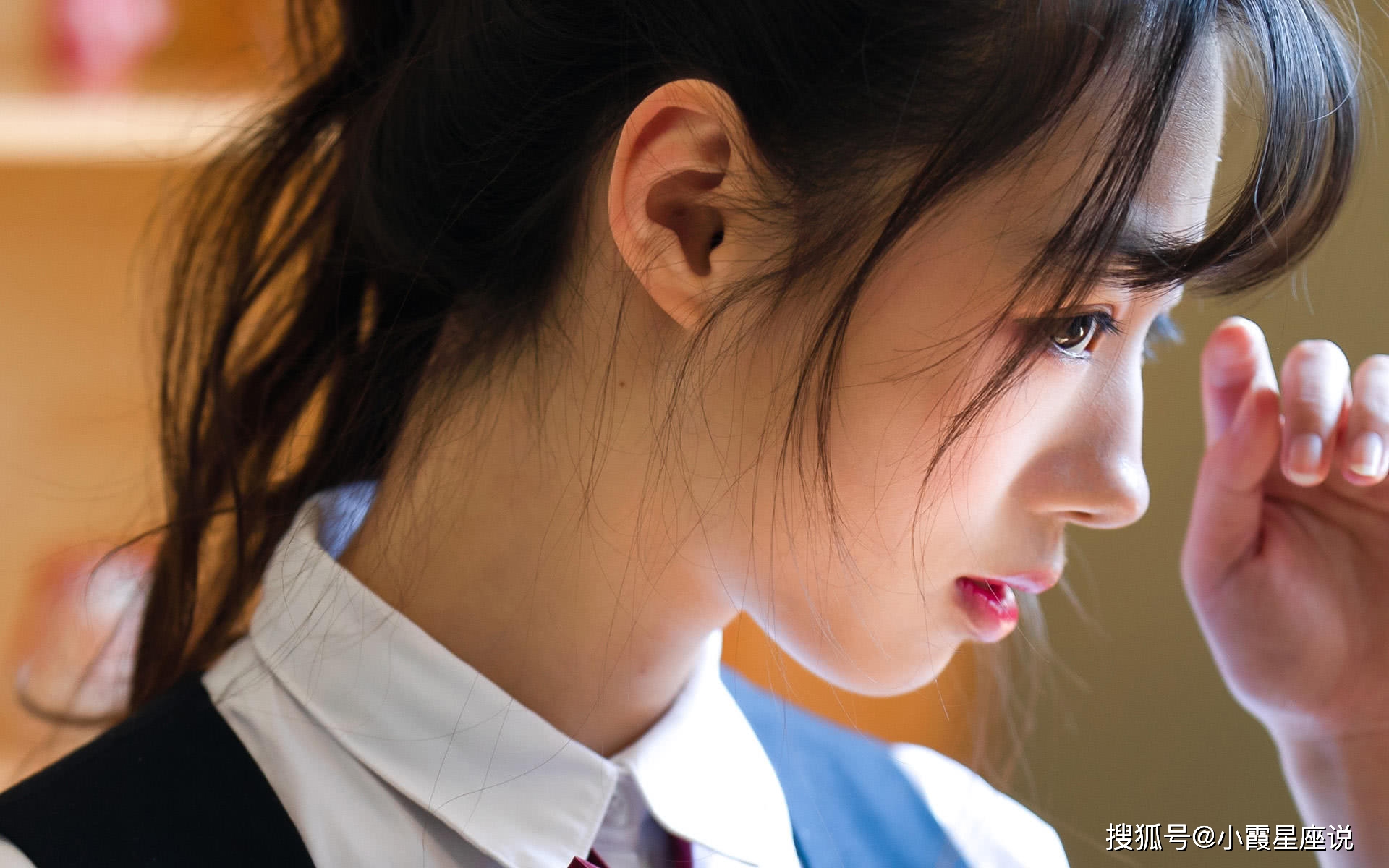 原创扎马尾最显清纯的3大星座女,明眸肤白,让人找回初恋的感觉!