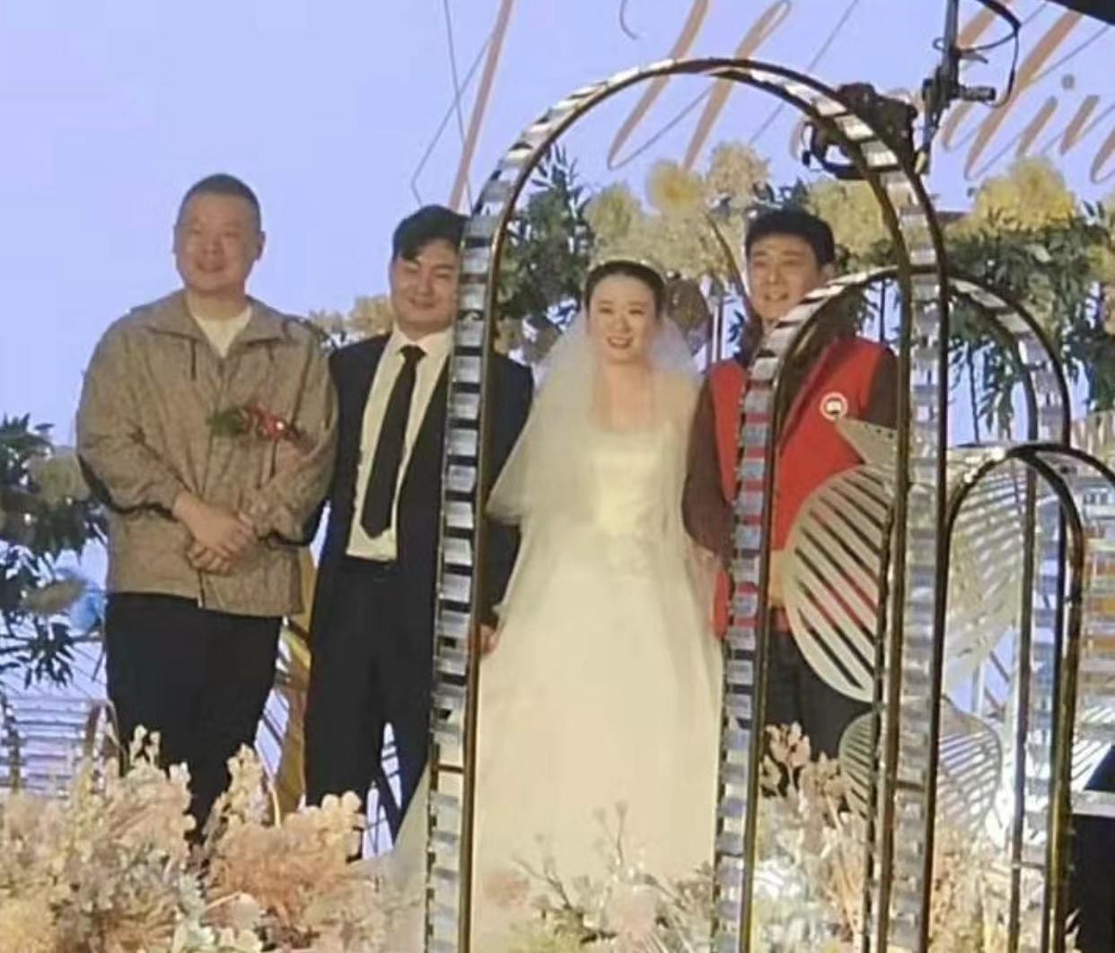 岳云鹏30岁外甥结婚排场大,5年前拜师栾云平,网友:一人得道