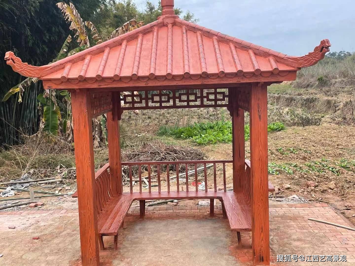 广东水泥六角凉亭视频,河源防腐木凉亭造价,新中式仿木四方凉亭结构图